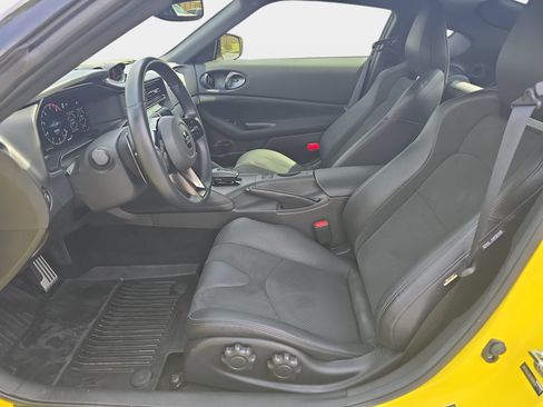 Used 2024 Nissan Z Performance w/ Floor Mat Package RWD image 13