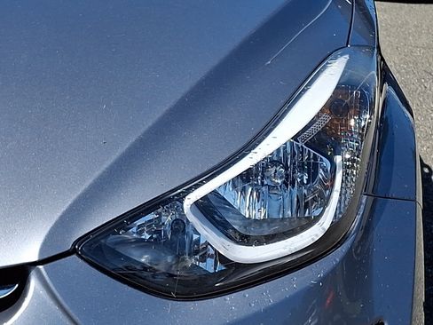 Used 2016 Hyundai Elantra SE FWD image 11