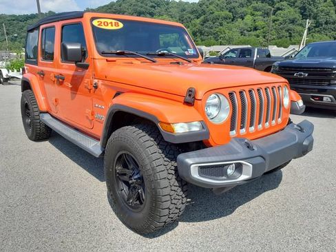 Used 2018 Jeep Wrangler Unlimited Sahara w/ Cold Weather Group AWD/4WD image 3