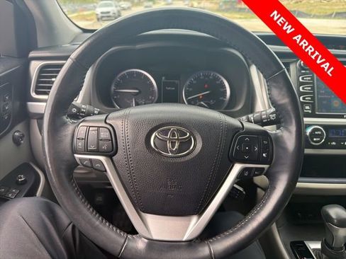 Used 2018 Toyota Highlander Limited Platinum image 13