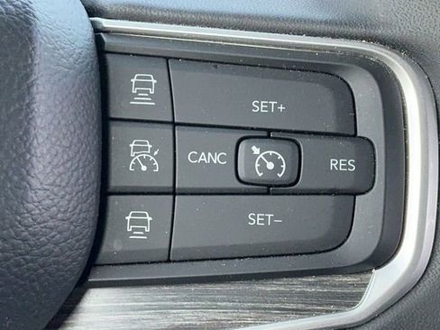 Used 2024 Jeep Wagoneer Series III image 28