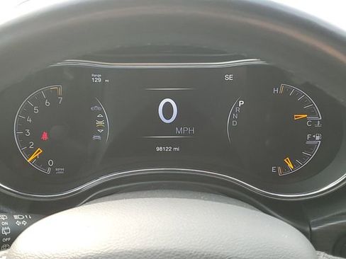 Used 2019 Jeep Grand Cherokee Limited w/ Luxury Group II image 23