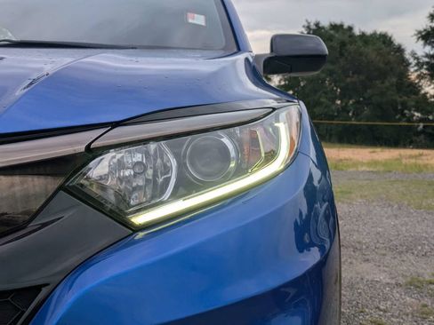 Used 2019 Honda HR-V Sport image 9