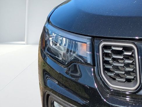 New 2026 Jeep Compass Latitude w/ Sun and Sound Group image 8