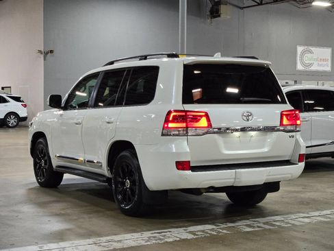 Used 2019 Toyota Land Cruiser AWD/4WD image 7