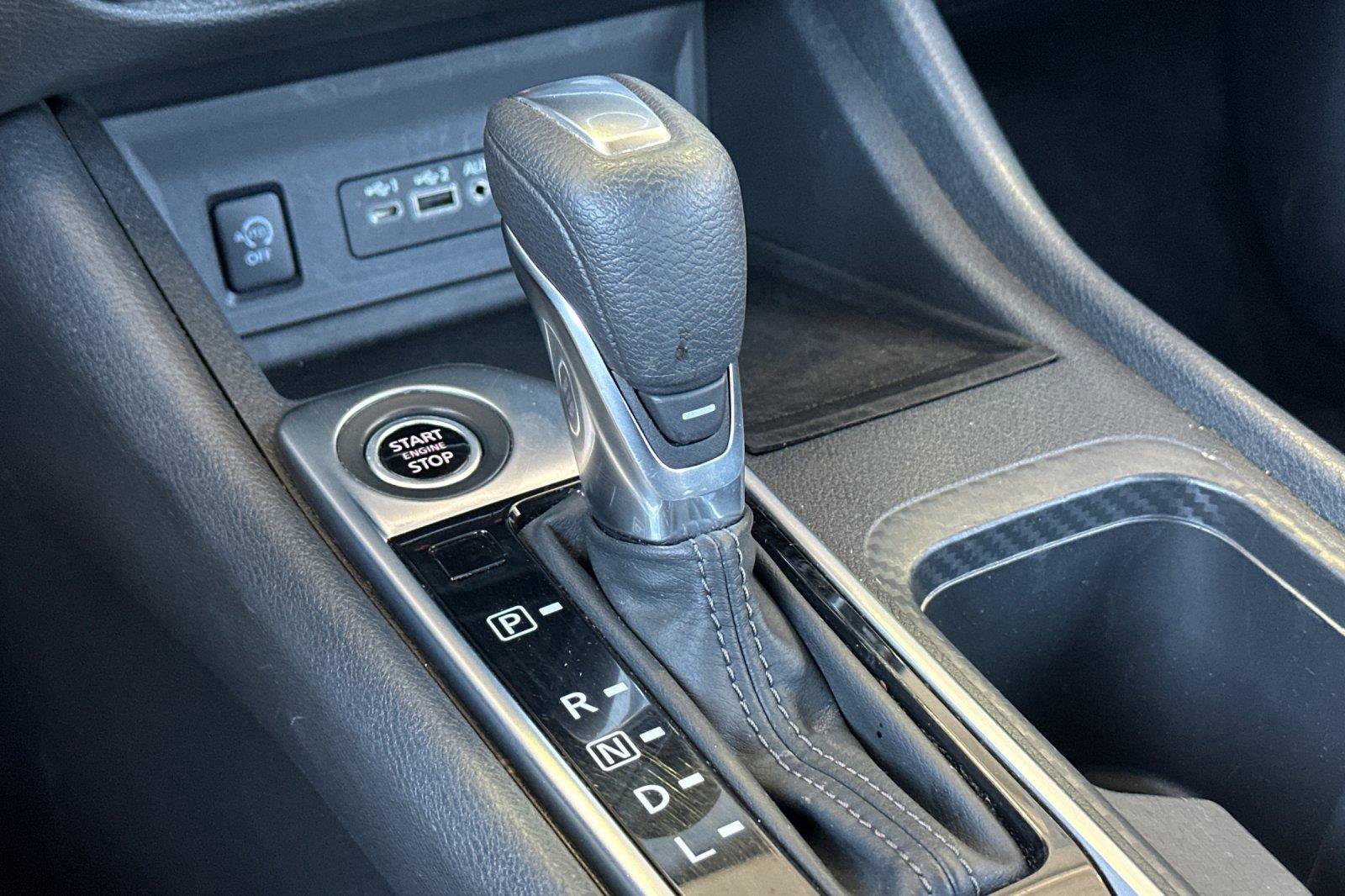 Certified 2025 Nissan Sentra SV FWD image 19