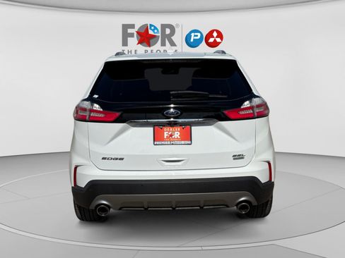 Used 2019 Ford Edge SEL w/ Equipment Group 201A FWD image 4