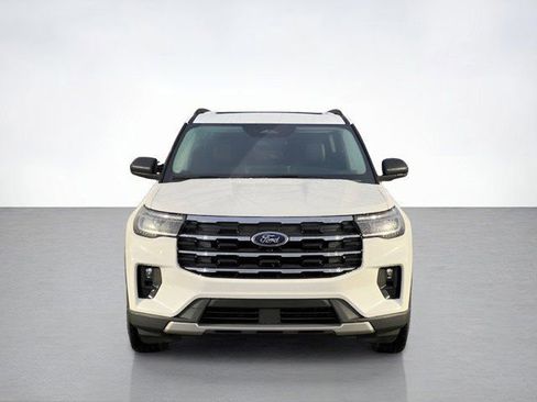 New 2026 Ford Explorer Active w/ Active Comfort Package image 8