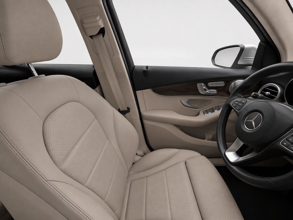 Used 2019 Mercedes-Benz GLC 300 4MATIC image 11