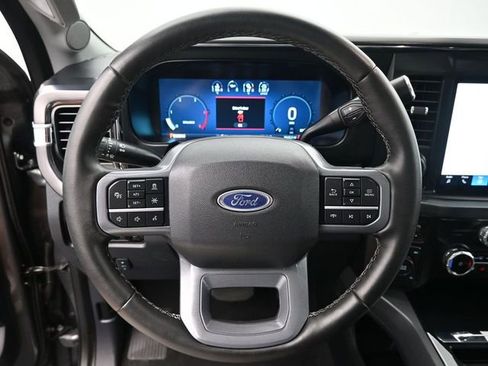 Used 2025 Ford F350 Lariat w/ Lariat Ultimate Package AWD/4WD image 32