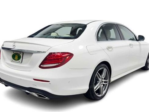 Used 2019 Mercedes-Benz E 300 image 2