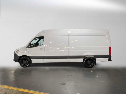 Used 2026 Mercedes-Benz Sprinter 2500 image 6
