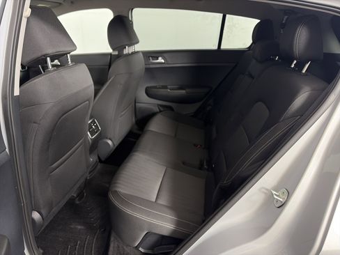 Used 2020 Kia Sportage LX image 7