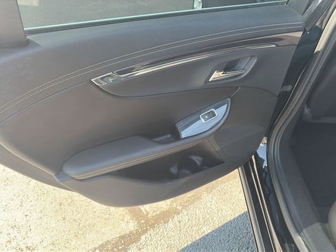 Used 2016 Chevrolet Impala LT w/ Leather Package FWD image 11