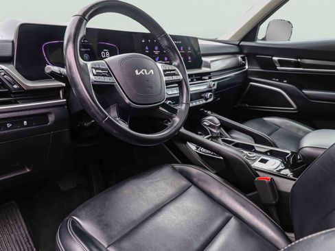 Certified 2024 Kia Telluride S w/ S Sunroof Package AWD/4WD image 7