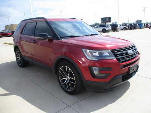 Used 2016 Ford Explorer Sport w/ Equipment Group 401A AWD/4WD image 6