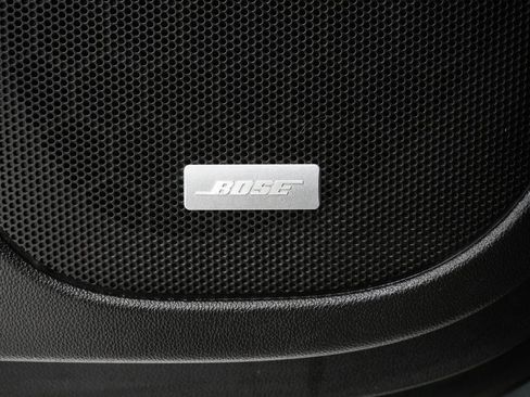 Used 2023 GMC Acadia AT4 image 35