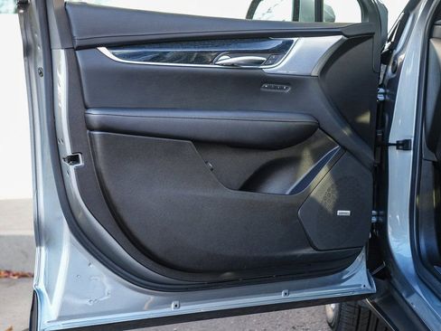 Used 2025 Cadillac XT5 Premium Luxury image 19