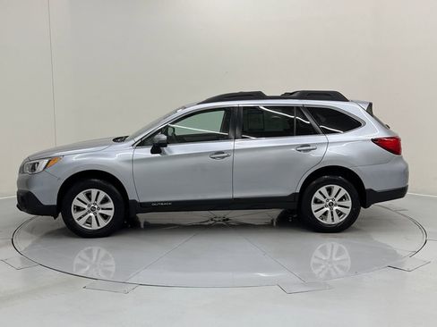 Used 2017 Subaru Outback 2.5i Premium image 2