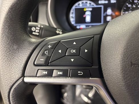 Used 2023 Nissan Kicks SV image 31