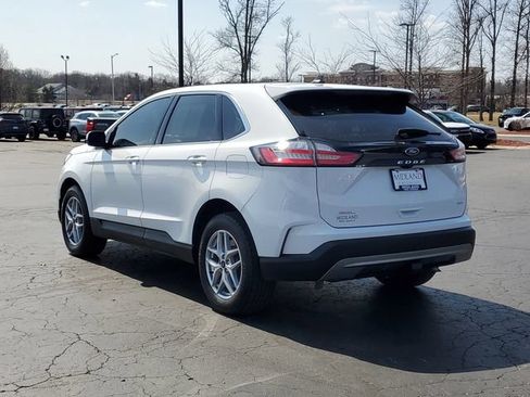 Certified 2024 Ford Edge SEL w/ Convenience Package AWD/4WD image 4