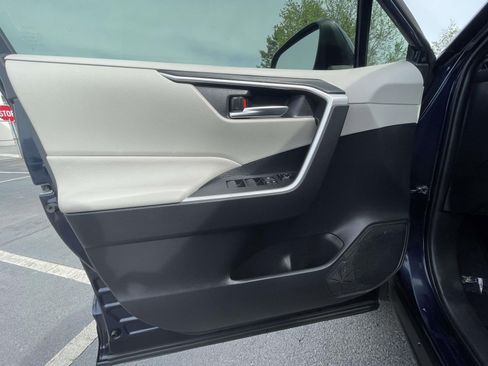 Used 2019 Toyota RAV4 XLE w/ Convenience Package image 20