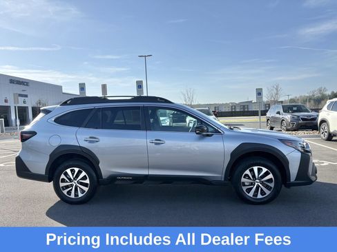Used 2025 Subaru Outback Premium AWD/4WD image 7