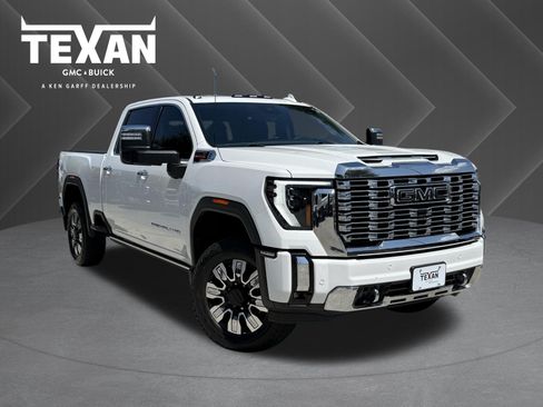 Used 2024 GMC Sierra 2500 Denali w/ Denali Reserve Package AWD/4WD image 1