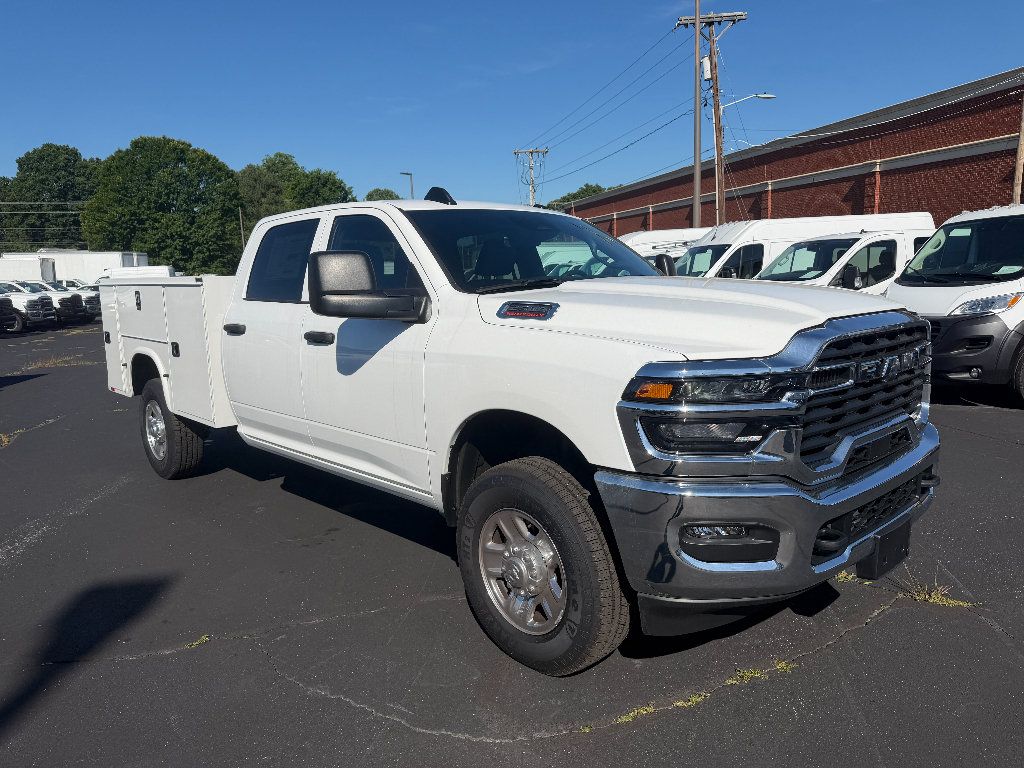 Used 2026 RAM 2500 Tradesman w/ Chrome Appearance Group AWD/4WD image 4