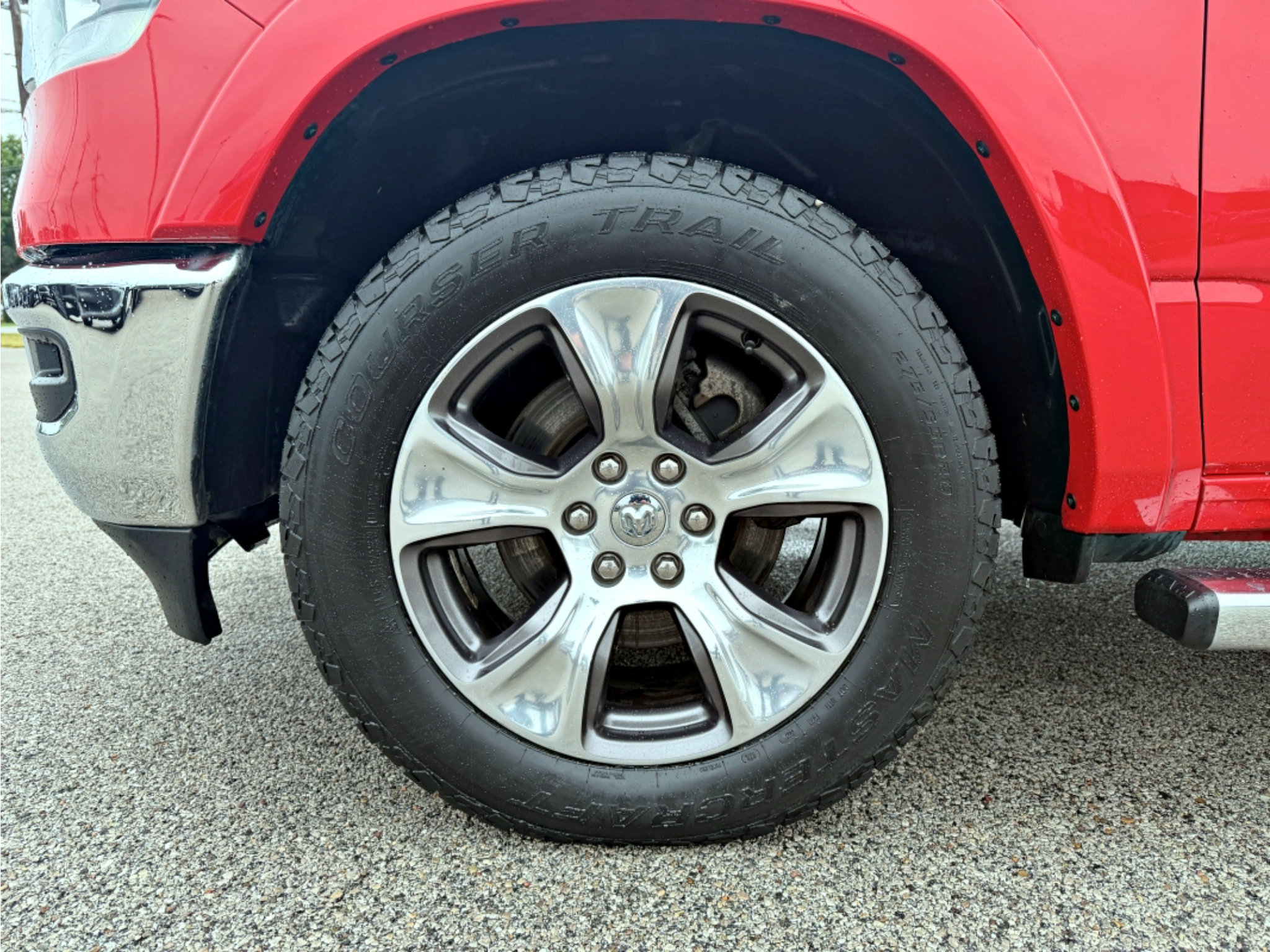 Used 2020 RAM 1500 Laramie AWD/4WD image 16