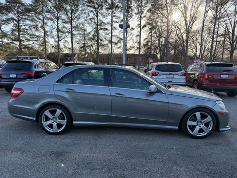 Used 2010 Mercedes-Benz E 350 Sedan image 9