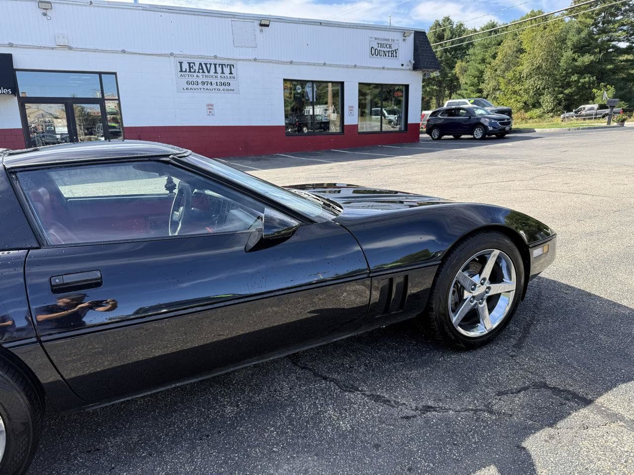 Used 1988 Chevrolet Corvette Coupe RWD image 14