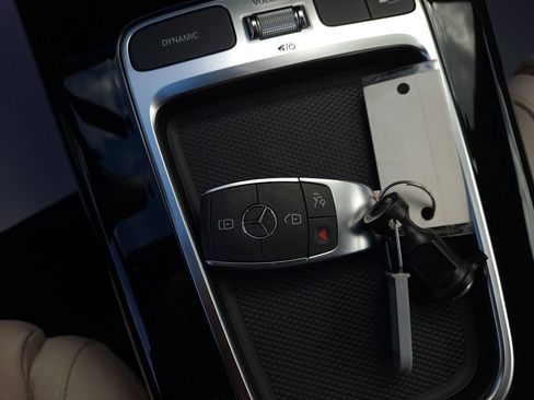 Certified 2025 Mercedes-Benz CLA 250 4MATIC image 28