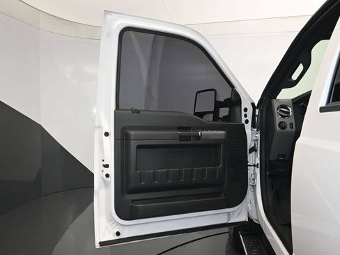 Used 2011 Ford F350 Lariat w/ Lariat Interior Pkg AWD/4WD image 10