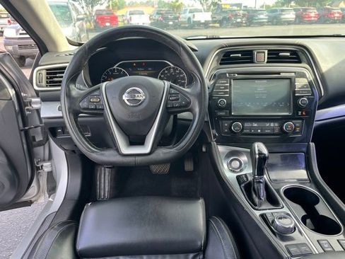 Used 2017 Nissan Maxima 3.5 SL FWD image 16