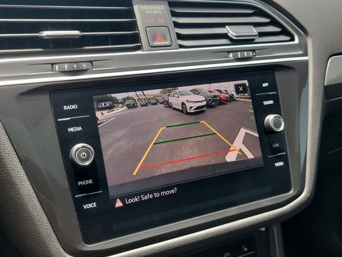 Used 2024 Volkswagen Tiguan SE FWD image 22
