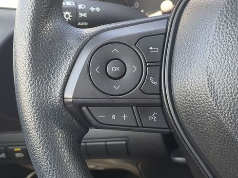 Used 2025 Toyota Corolla LE FWD image 22