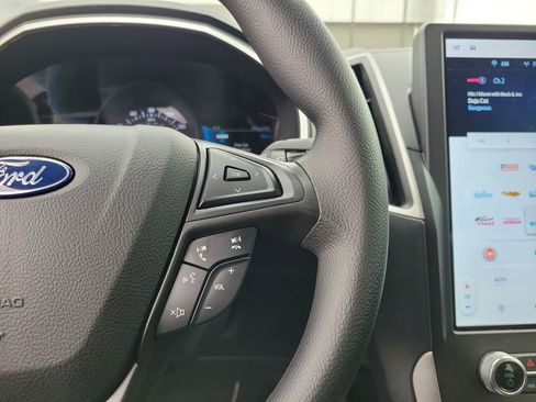 Certified 2021 Ford Edge SE FWD image 25