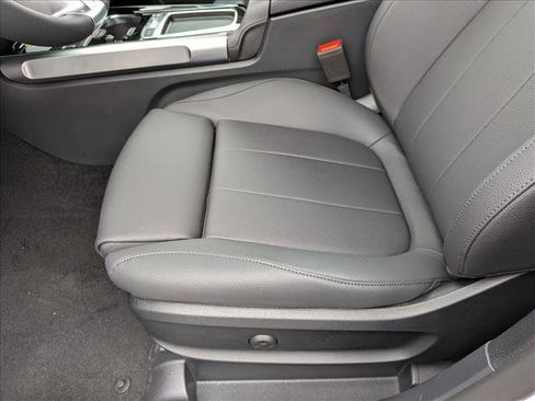 New 2026 Mercedes-Benz GLB 250 4MATIC image 4