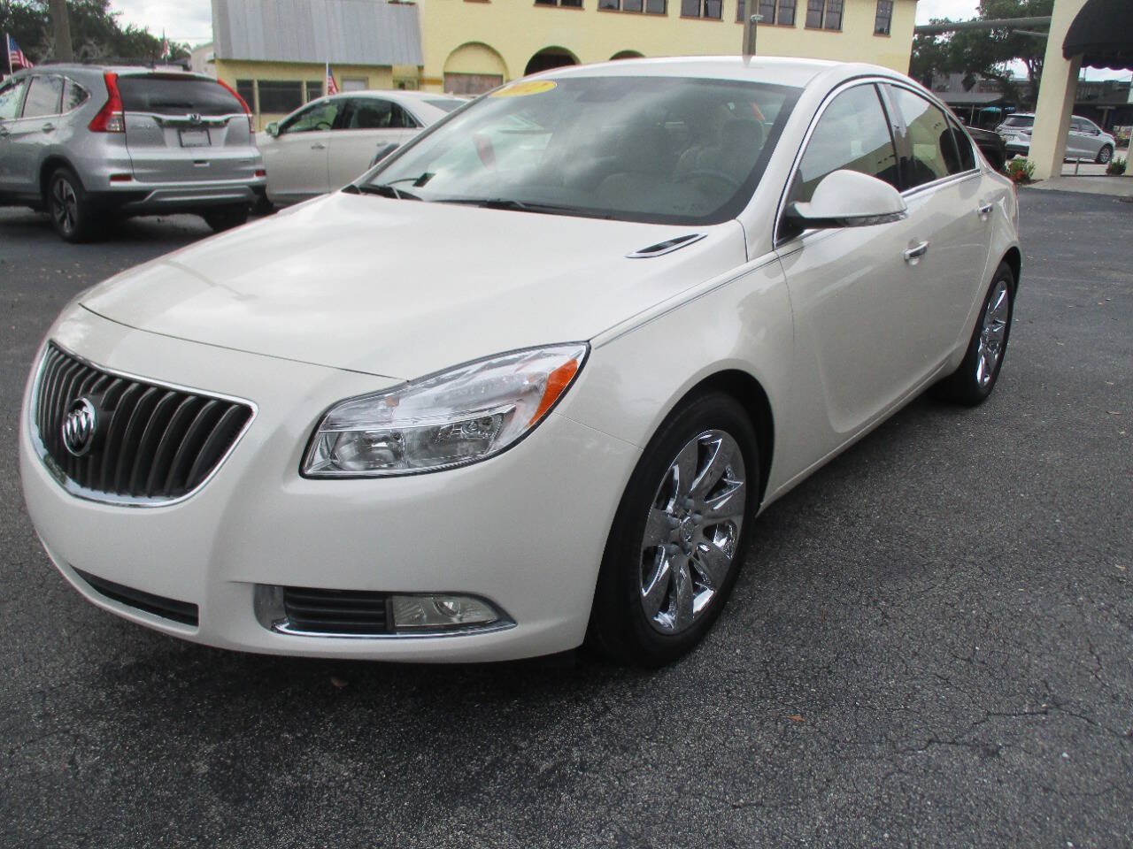 Used 2012 Buick Regal Premium FWD image 4