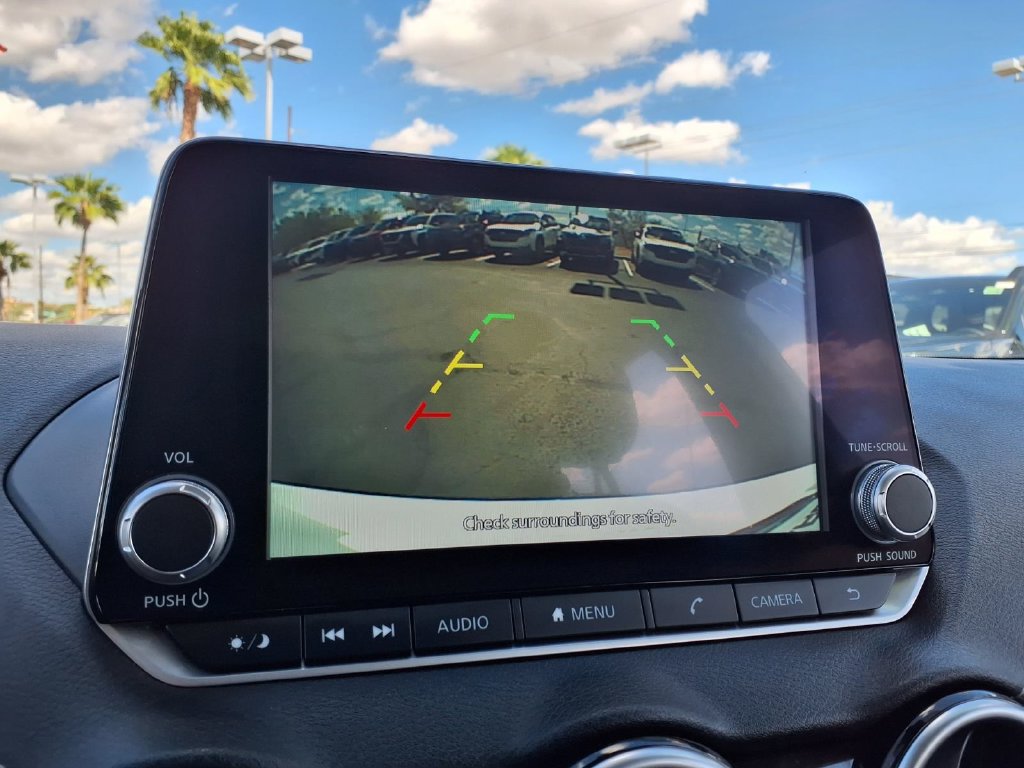 Used 2025 Nissan Sentra SV FWD image 3