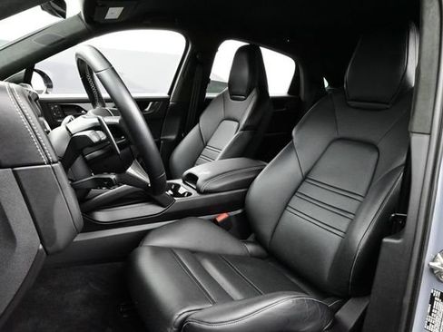Certified 2024 Porsche Cayenne Turbo GT AWD/4WD image 5