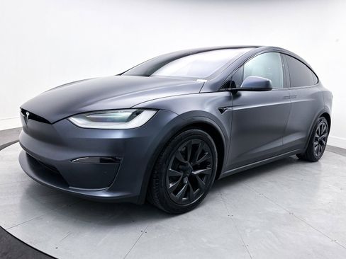 Used 2022 Tesla Model X image 12
