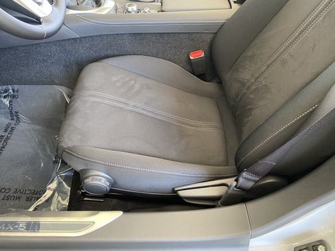 New 2026 MAZDA MX-5 Miata Club w/ Interior Package RWD image 8