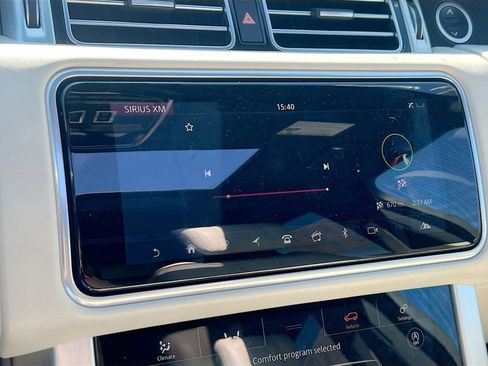 Used 2019 Land Rover Range Rover HSE image 15