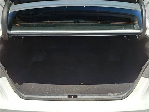 Used 2020 Toyota Camry SE w/ Carpet Mat Package FWD image 6