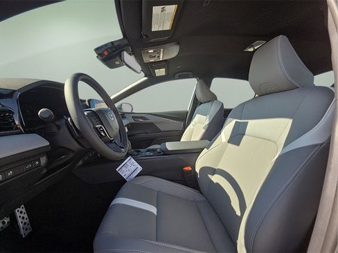 New 2026 Toyota Camry SE image 19