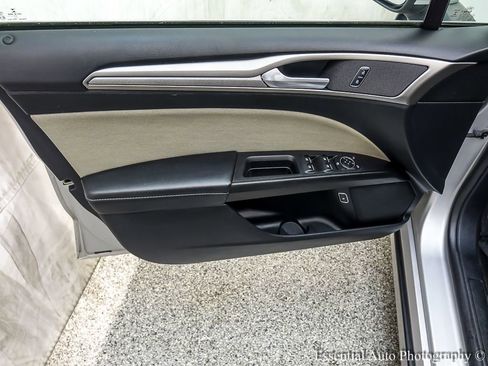 Used 2018 Ford Fusion S image 20