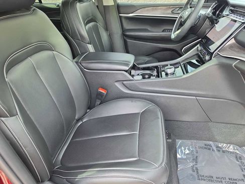 Used 2023 Jeep Grand Cherokee 4WD 4xe w/ Luxury Tech Group II image 18