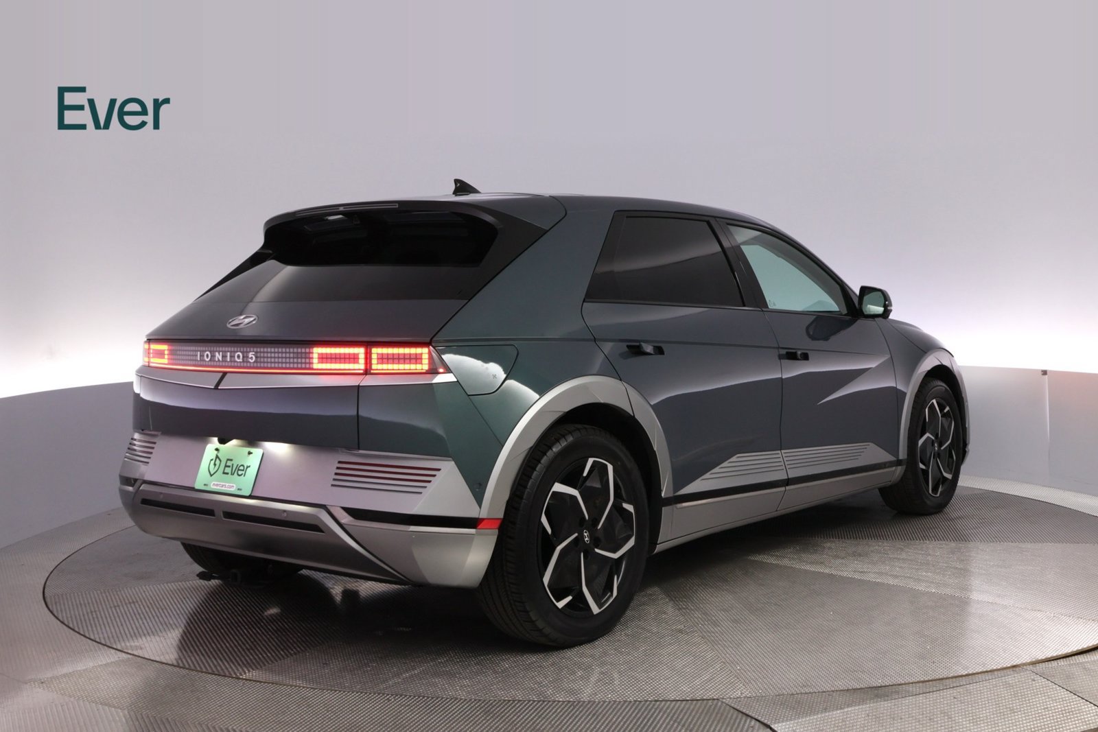 Used 2024 Hyundai Ioniq 5 Limited RWD image 3